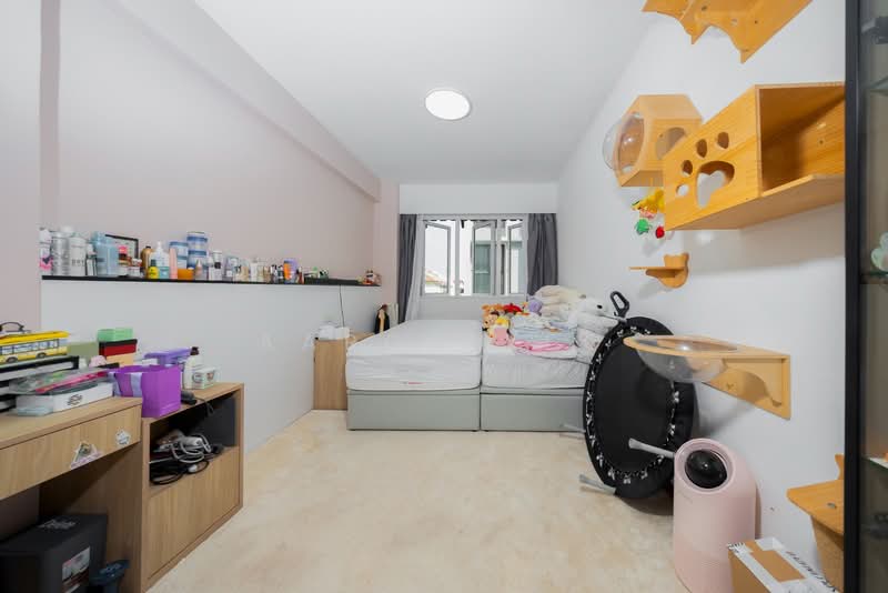 C.H.E.A.P 3 Storey Corner Terrace for Sale D28, Saraca, Seletar / Yio Chu Kang, 4 Bedrooms, 3,000 sqft, Corner Terrace For Sale, by Aaron Yeo, 500243600 - Bedroom - PropertyGuru.com.sg