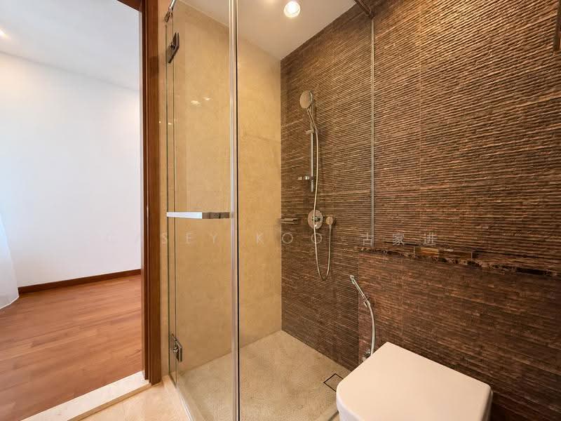 Greenwood Mews, 271 Greenwood Avenue, Newton / Novena, 5 Bedrooms, 3,154 sqft, Cluster House For Sale, by Casey Koo 古家进, 500243606 - Bathroom - PropertyGuru.com.sg