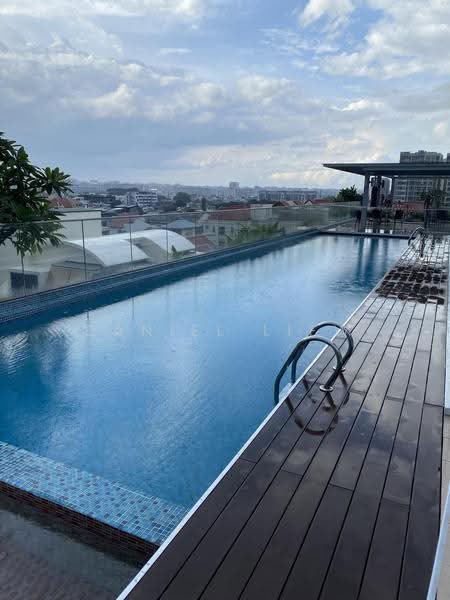 Sanctuary @813, 813 Upper Serangoon Road, 2 Bedrooms, 861 sqft, Apartment For Sale, by Daniel Liew, 500243608 - Pool - PropertyGuru.com.sg