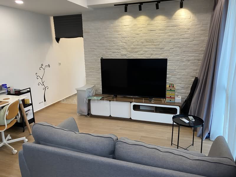 Sanctuary @813, 813 Upper Serangoon Road, 2 Bedrooms, 861 sqft, Apartment For Sale, by Daniel Liew, 500243608 - Living Room - PropertyGuru.com.sg