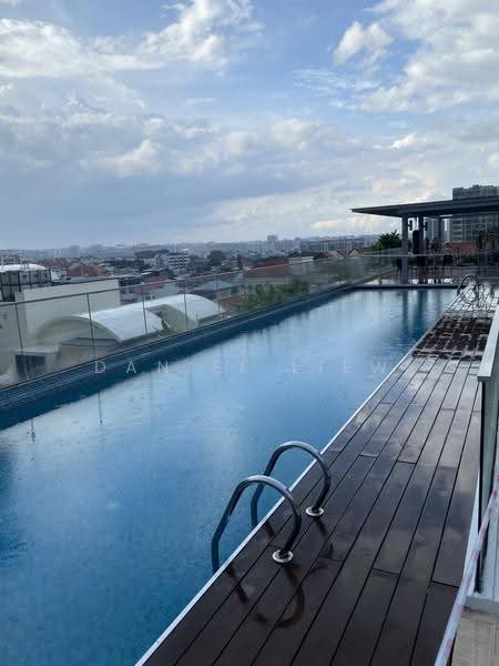 Sanctuary @813, 813 Upper Serangoon Road, 2 Bedrooms, 861 sqft, Apartment For Sale, by Daniel Liew, 500243608 - Pool - PropertyGuru.com.sg