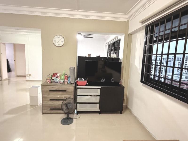 335 Sembawang Close, 335 Sembawang Close, Sembawang / Yishun, 3 Bedrooms, 1,291 sqft, HDB Flat For Rent, by Donny Wong, 500243615 - Living Room - PropertyGuru.com.sg
