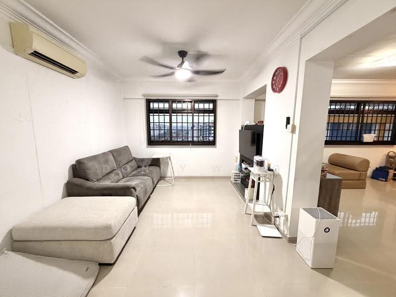 335 Sembawang Close, 335 Sembawang Close, Sembawang / Yishun, 3 Bedrooms, 1,291 sqft, HDB Flat For Rent, by Donny Wong, 500243615 - Living Room - PropertyGuru.com.sg