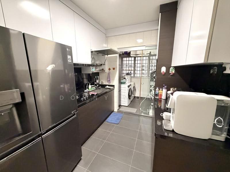 335 Sembawang Close, 335 Sembawang Close, Sembawang / Yishun, 3 Bedrooms, 1,291 sqft, HDB Flat For Rent, by Donny Wong, 500243615 - Kitchen - PropertyGuru.com.sg
