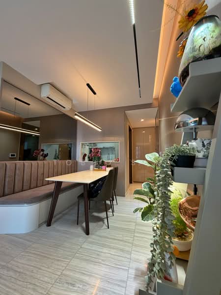 Parc Esta, 912 Sims Avenue, 3 Bedrooms, 840 sqft, Condominium For Sale, by Tobio Sim, 500243621 - Dining Room - PropertyGuru.com.sg