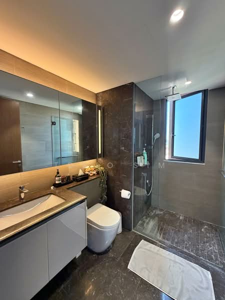 Parc Esta, 912 Sims Avenue, 3 Bedrooms, 840 sqft, Condominium For Sale, by Tobio Sim, 500243621 - Bathroom - PropertyGuru.com.sg