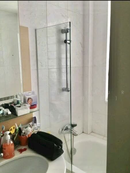 Dahlia Park Condo, 9 Flora Drive, 2 Bedrooms, 1,119 sqft, Condominium For Rent, by Josephine Lim J R 林婕容 (区域分行董事 ), 500243626 - Bathroom - PropertyGuru.com.sg