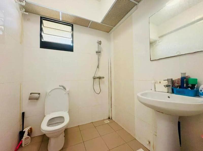 468B Bukit Batok West Avenue 9, 468B Bukit Batok West Avenue 9, 1 Bedroom, 505 sqft, HDB Flat For Rent, by STEVEN NG, 500243628 - Bathroom - PropertyGuru.com.sg