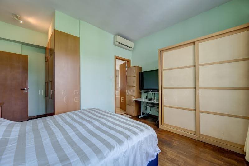 Summerhill, 50 Hume Avenue, 3 Bedrooms, 1,303 sqft, Condominium For Sale, by Heng Siew Khoon (Catherine), 500243649 - Bedroom - PropertyGuru.com.sg