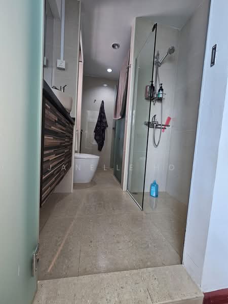 78 Yong Siak Street, 78 Yong Siak Street, 3 Bedrooms, 926 sqft, Walk-up Apartment For Rent, by Janelle Ho, 500243651 - Bathroom - PropertyGuru.com.sg