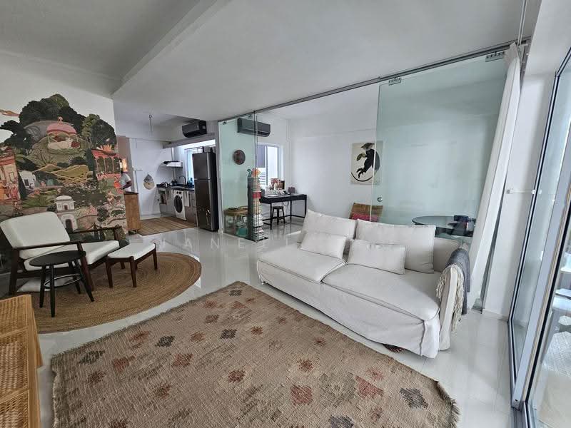78 Yong Siak Street, 78 Yong Siak Street, Alexandra / Commonwealth, 3 Bedrooms, 926 sqft, Walk-up Apartment For Rent, by Janelle Ho, 500243651 - Living Room - PropertyGuru.com.sg