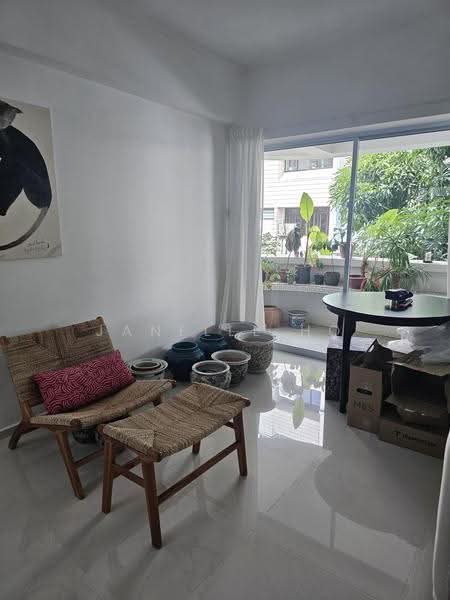 78 Yong Siak Street, 78 Yong Siak Street, Alexandra / Commonwealth, 3 Bedrooms, 926 sqft, Walk-up Apartment For Rent, by Janelle Ho, 500243651 - Balcony - PropertyGuru.com.sg