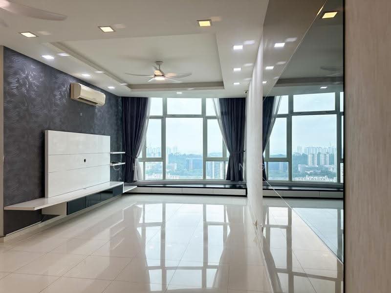 Queens, 12 Stirling Road, 5 Bedrooms, 2,723 sqft, Condominium For Sale, by Cheng Ang, 500243652 - Living Room - PropertyGuru.com.sg