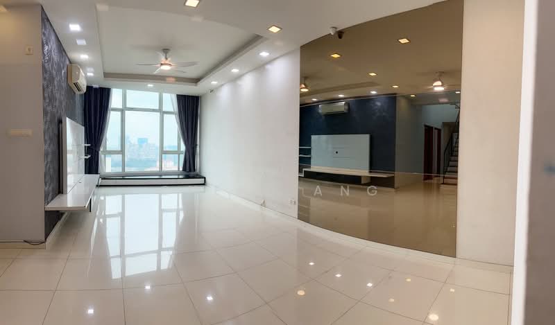 Queens, 12 Stirling Road, 5 Bedrooms, 2,723 sqft, Condominium For Sale, by Cheng Ang, 500243652 - Living Room - PropertyGuru.com.sg