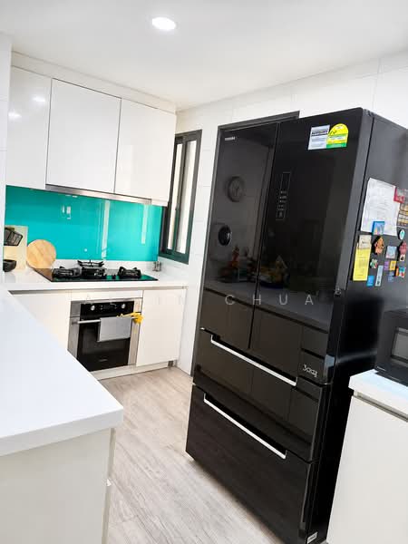 SkyPark Residences, Sembawang Drive, 4 Bedrooms, 1,313 sqft, Condominium For Rent, by Alvin Chua, 500243663 - Kitchen - PropertyGuru.com.sg
