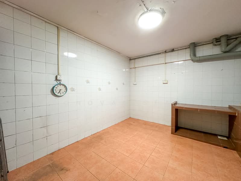 142 Serangoon North Avenue 1, 142 Serangoon North Avenue 1, Hougang / Punggol / Sengkang, 4 Bedrooms, 1,571 sqft, HDB Flat For Sale, by Donovan Seah, 500243681 - Kitchen - PropertyGuru.com.sg