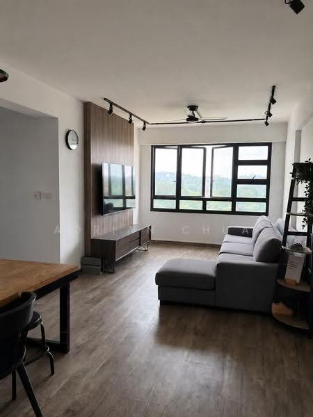 548B Segar Road, 548B Segar Road, Dairy Farm / Bukit Panjang / Choa Chu Kang, 3 Bedrooms, 990 sqft, HDB Flat For Sale, by Adrian Chua, 500243682 - Living Room - PropertyGuru.com.sg