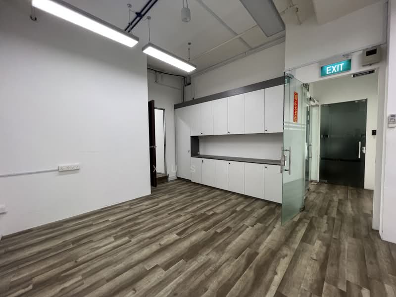 Tradehub 21, 8 Boon Lay Way, 1,893 sqft, Light Industrial (B1) For Sale, by Lexus Teo, 500243685 - CommercialGuru.com.sg