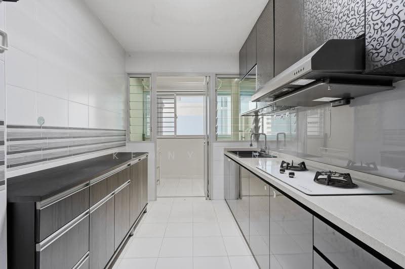 175B Corporation Tiara, 175B Yung Kuang Road, 3 Bedrooms, 1,001 sqft, HDB Flat For Sale, by Kenny Ling, 500243689 - Kitchen - PropertyGuru.com.sg