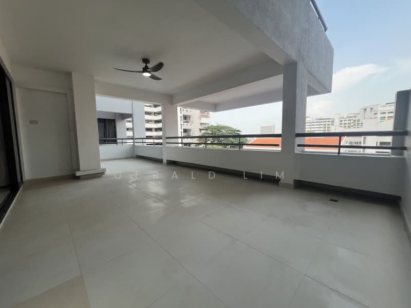 Bedok Court, 295 Bedok South Avenue 3, 3 Bedrooms, 2,200 sqft, Condominium For Rent, by Gerald Lim, 500243693 - Balcony - PropertyGuru.com.sg