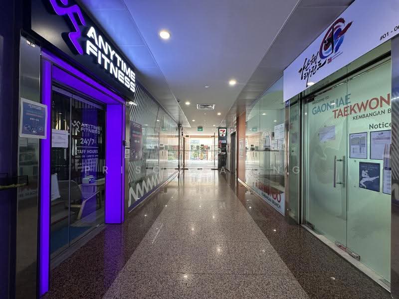 Kembangan Plaza, 18 Jalan Masjid, 818 sqft, Shop / Shophouse For Rent, by Priscilla Ong, 500243695 - Corridor - CommercialGuru.com.sg