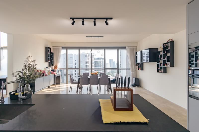 Amber Park, 18 Amber Gardens, 6 Bedrooms, 4,392 sqft, Condominium For Sale, by Jiayu Ng, 500243706 - Dining Room - PropertyGuru.com.sg
