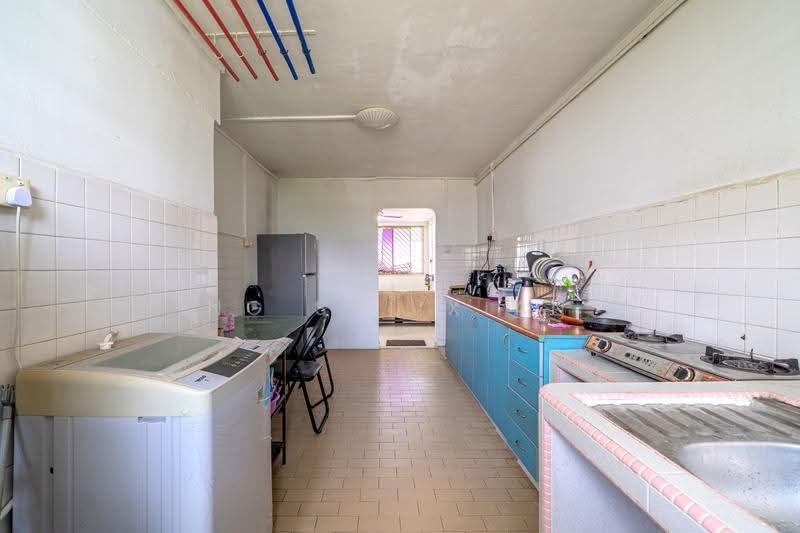 685 Hougang Street 61, 685 Hougang Street 61, 2 Bedrooms, 689 sqft, HDB Flat For Sale, by Ng Shi Xian, 500243713 - Kitchen - PropertyGuru.com.sg