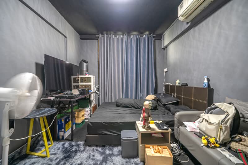 685 Hougang Street 61, 685 Hougang Street 61, 2 Bedrooms, 689 sqft, HDB Flat For Sale, by Ng Shi Xian, 500243713 - Common Bedroom - PropertyGuru.com.sg