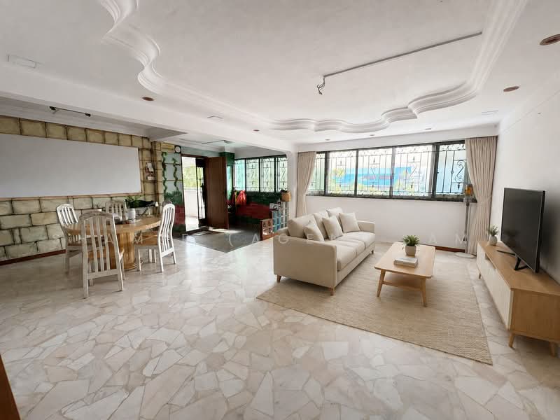 794 Yishun Ring Road, 794 Yishun Ring Road, 3 Bedrooms, 1,301 sqft, HDB Flat For Sale, by Shamir (Agent SAM), 500243715 - Living Room - PropertyGuru.com.sg