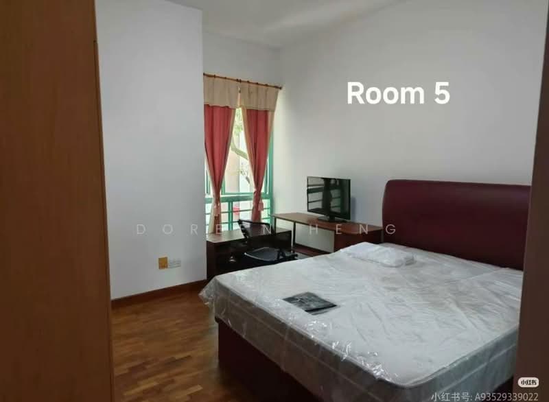 Hazel Park Condo, 15 Hazel Park Condo, Room Rental, 150 sqft, Condominium For Rent, by Doreen Heng, 500243718 - Bedroom - PropertyGuru.com.sg