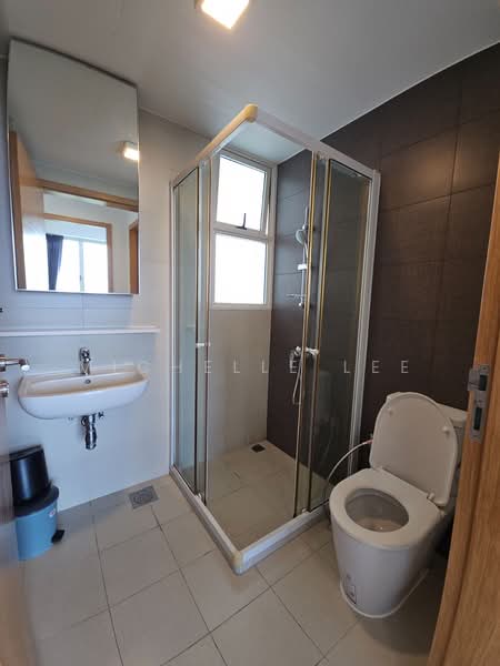 Vacanza @ East, 36 Lengkong Tujoh, 2 Bedrooms, 807 sqft, Condominium For Rent, by Michelle Lee, 500243723 - Bathroom - PropertyGuru.com.sg