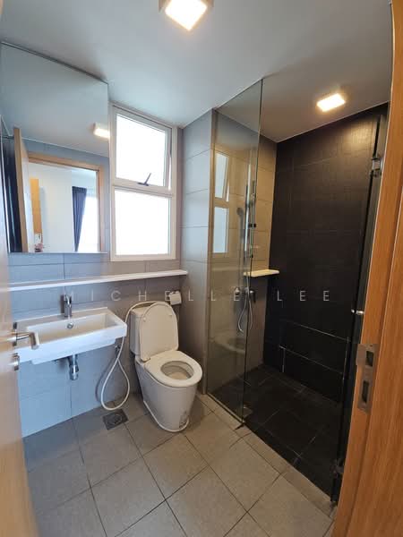 Vacanza @ East, 36 Lengkong Tujoh, 2 Bedrooms, 807 sqft, Condominium For Rent, by Michelle Lee, 500243723 - Bathroom - PropertyGuru.com.sg