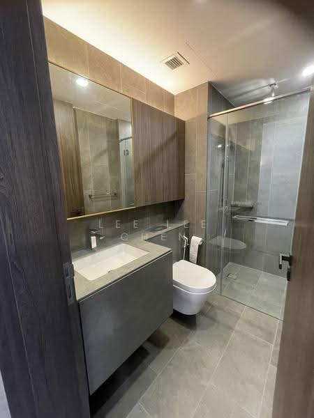 Midtown Modern, 18 Tan Quee Lan Street, 2 Bedrooms, 721 sqft, Condominium For Rent, by Lee Lee CHEN, 500243731 - Bathroom - PropertyGuru.com.sg