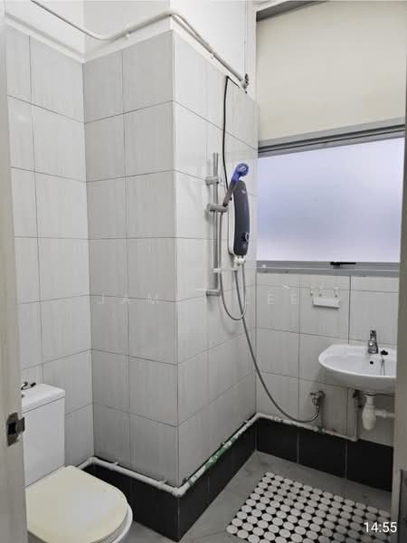 Northstar @ Amk, 7030 Ang Mo Kio Avenue 5, 775 sqft, Light Industrial (B1) For Rent, by James Lee, 500243732 - Bathroom - CommercialGuru.com.sg