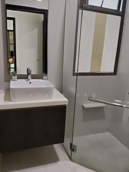 E Maisons (The Maisons), 28 Braddell Road, Room Rental, 150 sqft, Apartment For Rent, by Jovyn Gan, 500243734 - Bathroom - PropertyGuru.com.sg