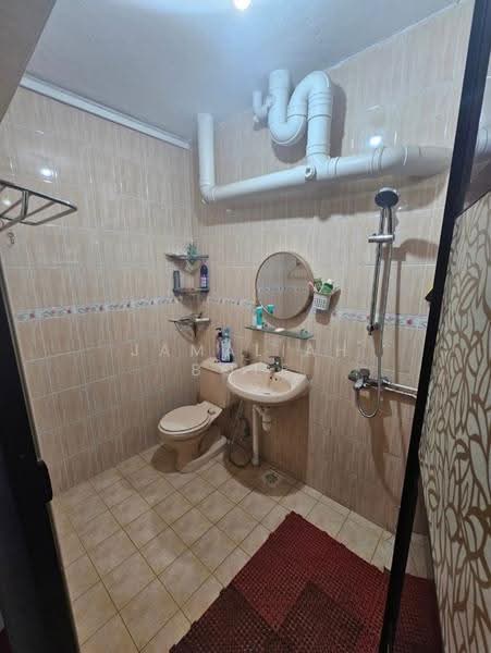 12 Jalan Bukit Merah, 12 Jalan Bukit Merah, Room Rental, 100 sqft, HDB Flat For Rent, by Jamaliah Bole, 500243739 - Bathroom - PropertyGuru.com.sg