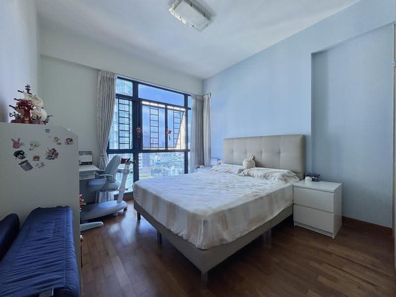 Blue Horizon, 21 West Coast Crescent, 2 Bedrooms, 904 sqft, Condominium For Sale, by Pau Chua, 500243751 - Bedroom - PropertyGuru.com.sg
