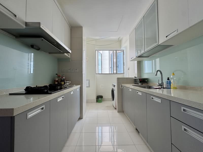 Blue Horizon, 21 West Coast Crescent, 2 Bedrooms, 904 sqft, Condominium For Sale, by Pau Chua, 500243751 - Kitchen - PropertyGuru.com.sg
