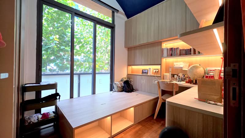 Seahill, 101 West Coast Crescent, 5 Bedrooms, 3,832 sqft, Town House For Sale, by Lionel Chong, 500243757 - Study - PropertyGuru.com.sg