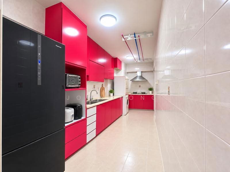 394 Bukit Batok West Avenue 5, 394 Bukit Batok West Avenue 5, 3 Bedrooms, 990 sqft, HDB Flat For Sale, by John Yong, 500243765 - Kitchen - PropertyGuru.com.sg