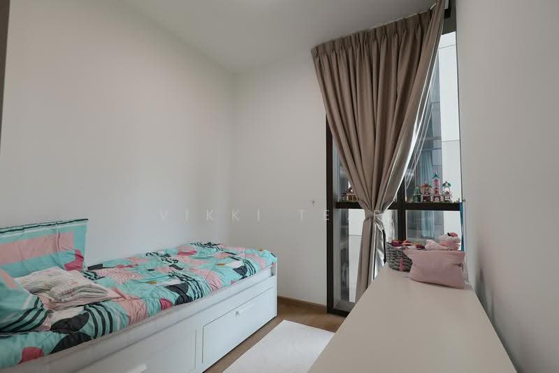 Dairy Farm Residences, 12 Dairy Farm Lane, 3 Bedrooms, 936 sqft, Condominium For Rent, by Vikki Tear, 500243768 - Bedroom - PropertyGuru.com.sg