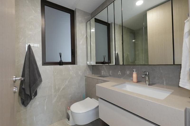 Dairy Farm Residences, 12 Dairy Farm Lane, 3 Bedrooms, 936 sqft, Condominium For Rent, by Vikki Tear, 500243768 - Bathroom - PropertyGuru.com.sg
