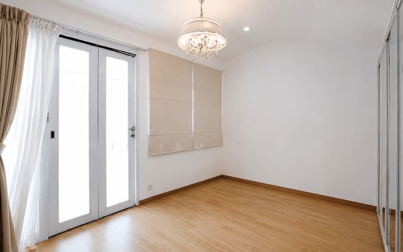 Spacious freehold renovated Terrace at Meragi Road walk to MRT, Renovated & spacious, Walk to MRT, can park 2 cars, bright & Quiet, 6 Bedrooms, 3,500 sqft, Terraced House For Sale, by William C. H., 500243773 - Interior - PropertyGuru.com.sg