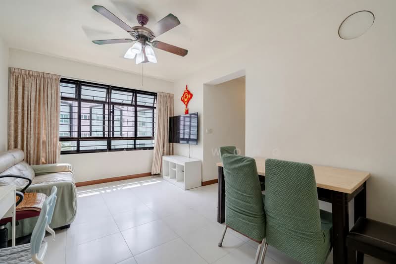 180C Boon Lay Drive, 180C Boon Lay Drive, 2 Bedrooms, 732 sqft, HDB Flat For Sale, by James Wong, 500243779 - Living Room - PropertyGuru.com.sg