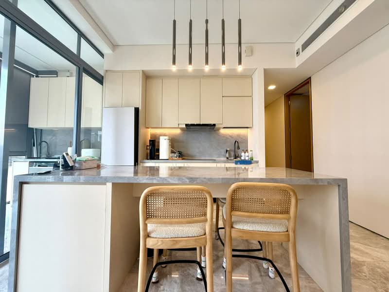 The Laurels @ Cairnhill Road, 38 Cairnhill Road, 2 Bedrooms, 1,001 sqft, Condominium For Sale, by Chris Tan, 500243780 - Kitchen - PropertyGuru.com.sg