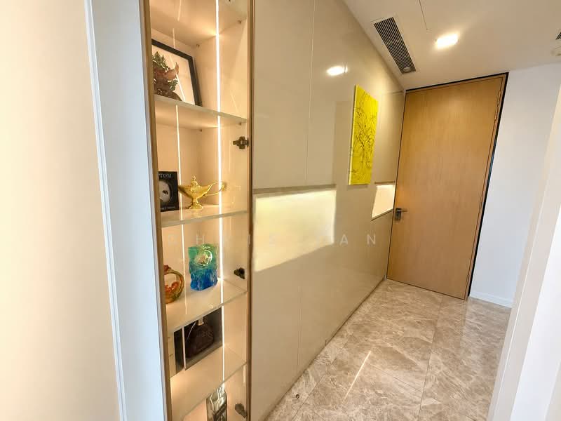 The Laurels @ Cairnhill Road, 38 Cairnhill Road, 2 Bedrooms, 1,001 sqft, Condominium For Sale, by Chris Tan, 500243780 - Interior - PropertyGuru.com.sg