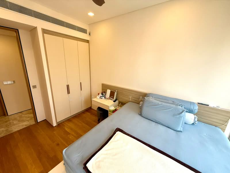 The Laurels @ Cairnhill Road, 38 Cairnhill Road, 2 Bedrooms, 1,001 sqft, Condominium For Sale, by Chris Tan, 500243780 - Bedroom - PropertyGuru.com.sg