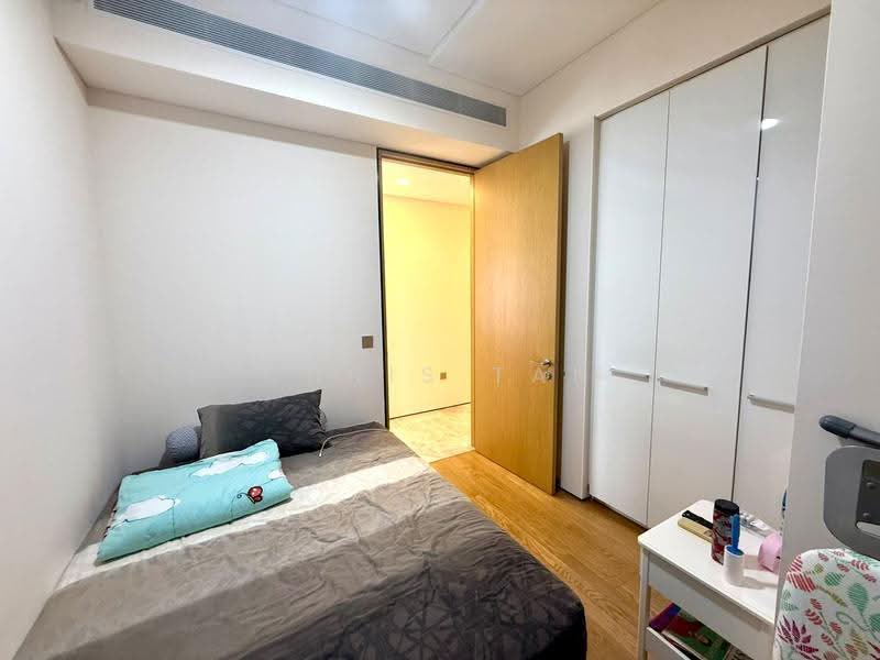 The Laurels @ Cairnhill Road, 38 Cairnhill Road, 2 Bedrooms, 1,001 sqft, Condominium For Sale, by Chris Tan, 500243780 - Bedroom - PropertyGuru.com.sg