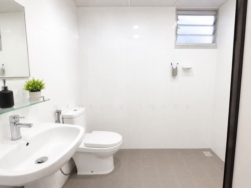 783A Woodlands Rise, 783A Woodlands Rise, 3 Bedrooms, 1,000 sqft, HDB Flat For Rent, by Natalie Indra, 500243802 - Bathroom - PropertyGuru.com.sg