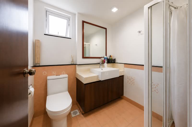 Euphony Gardens, 1 Jalan Mata Ayer, 3 Bedrooms, 1,518 sqft, Condominium For Sale, by Ong Beng Yew, 500243803 - Bathroom - PropertyGuru.com.sg